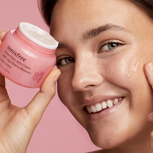 Innisfree Dewy Glow Jelly Cream - With Jeju Cherry Blossom 50ml