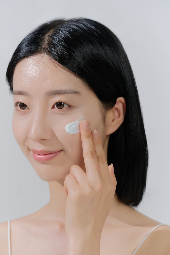 Skin1004 Madagascar Centella Hyalu-Cica Water-Fit Sun Serum - 3 Size