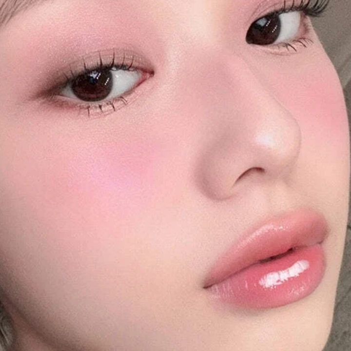 Etude House Play Multi Eyes  6.8g - Is it a warm tone palette